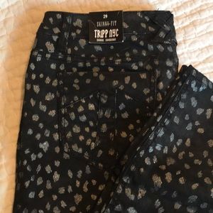 Black and silver leopard print skinny jean